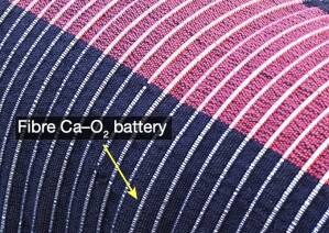 Calcium-Luft-Batterie-flexibel-wie-Textilfasern