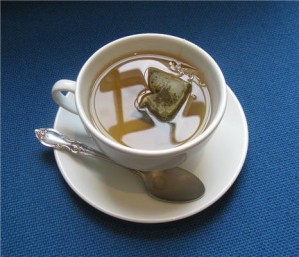 Weißer Tee enthält große Mengen an Polyphenolen