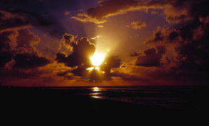 Sonnenuntergang über dem Ökosystem Nordsee