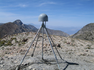 GPS-Station in den Bergen Kaliforniens: Höhenmessungen zeigen gigantischen Wassermangel in der Region