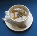 Weißer Tee enthält große Mengen an Polyphenolen
