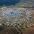 Solarturmkraftwerk in Andalusien (Bauphase Dezember 2010)