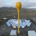 Solarthermisches Turmkraftwerk in Tulpenform