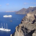 Sinkende Meeresspiegel während vergangener Eiszeiten triggerten Vulkanausbrüche auf der griechischen Inselgruppe von Santorin.