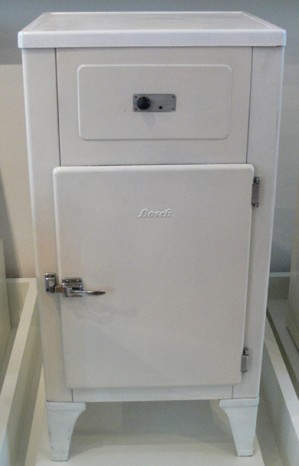 Kühlmittel und Kompressor, wie sie seit über 50 Jahren in Kühlschränken genutzt werden, könnten durch kühlende Polarpolymere ersetzt werden