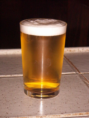 EIn Glas Bier ist für Frauen genug Alkohol pro Tag
