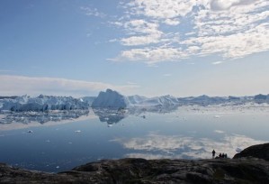 Warme Sommer in der Arktis machen große Wasserflächen eisfrei