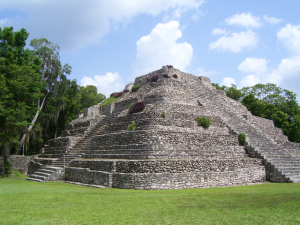 Maya-Pyramide im mexikanischen Bundesstaat Quintana Roo auf der Halbinsel Yucatan