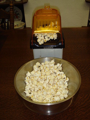 Eine Heißluft-Popcornmaschine macht einen absolut gesunden Snack