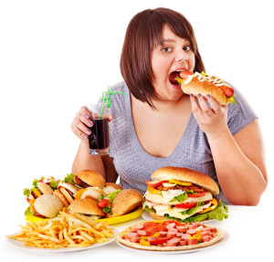 Junkfood trägt kaum zu einer gesunden Ernährung bei, ist aber vermutlich für die große Mehrheit nicht der Hauptfaktor für Übergewicht.
