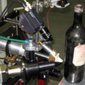 Versuchsaufbau zur Analyse der Weinflasche