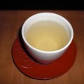 Eine Tasse grüner Tee