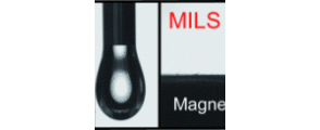 Ein Tropfen aus magnetisch ionischem Flüssigtensid (MILS) wird im Gegensatz zum normalen Tensid von einem Magneten angezogen