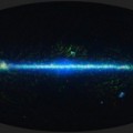 Der gesamte Himmel im Infrarot-Bereich, zusammengesetzt aus den Aufnahmen des Satelliten WISE