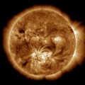 Die über eine Million Grad heiße Korona unserer Sonne zeigt eine Vielzahl feiner magnetischer Strukturen.