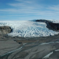 Gletscher auf Grönland: Proben vom Schmelzwasser dieses Gletschers zeigten hohe Anteile bioverfügbaren Eisens, das das Wachstum von Algen im Nordatlantik fördert
