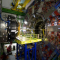 Der CMS-Detektor (Compact Muon Solenoid) am CERN