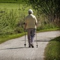 Aktiv bleiben im Alter ist gesund, kann eine beginnende Demenz aber nicht aufhalten.